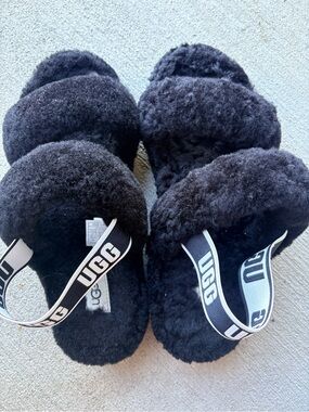 UGG Women's Oh Yeah Slide Black Fur Slippers Sandals Size 9